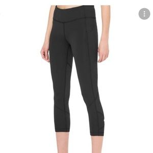 Lululemon pace rival cropped legging